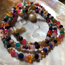 Color Bomb armb�nd i �delsten