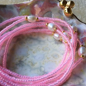 Baby pink med ferskvandsperle