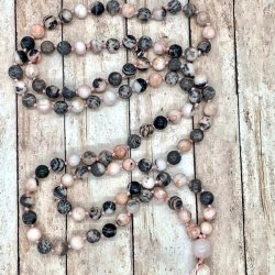 Mala halsk�de med Pink Zebra �delsten