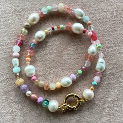 Unika halskde i sknt mix