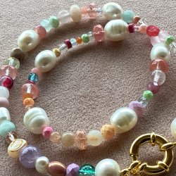 Unika halskde i sknt mix