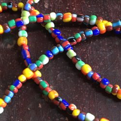 Brillesnor med stribede perler