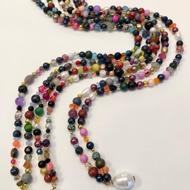 Multi color halskde med store perler og shell perle vedhng