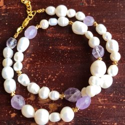 Perlekde med de smukkeste ametyster