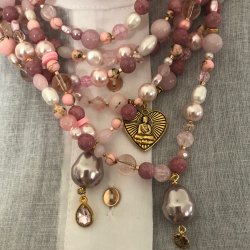 Eliza unika halsk�de i lyser�d