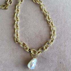 Forgyldt k�de med stor smuk barokperle